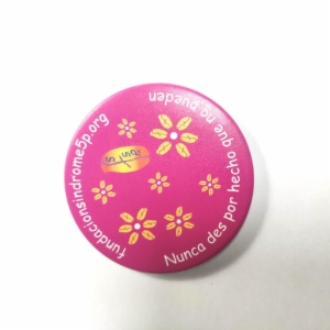 Espejos con nuestro logo y lema de la Fundación.